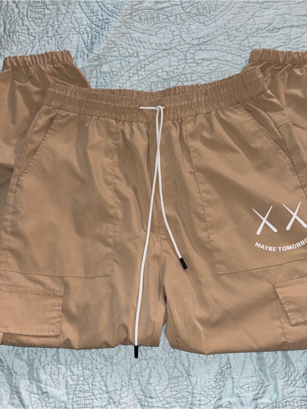 SHEIN Tan Cargo pants with White Drawstring and Graphic